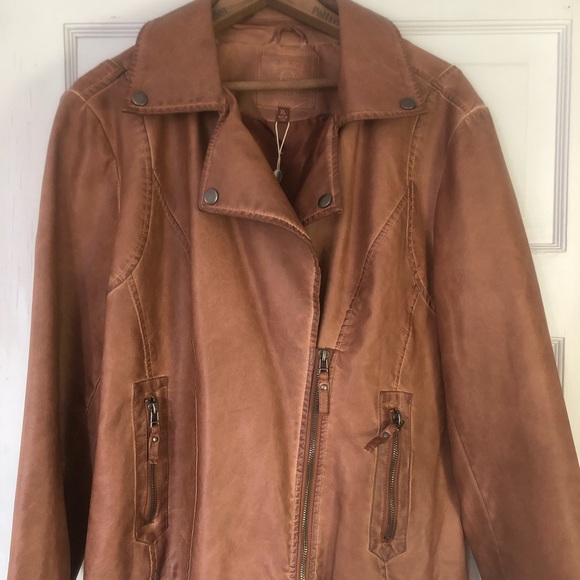 Max Studio Jackets & Blazers - Max Studio XL women’s faux leather jacket Max Studio Jackets & Blazers - Max Studio XL women’s faux leather jacket